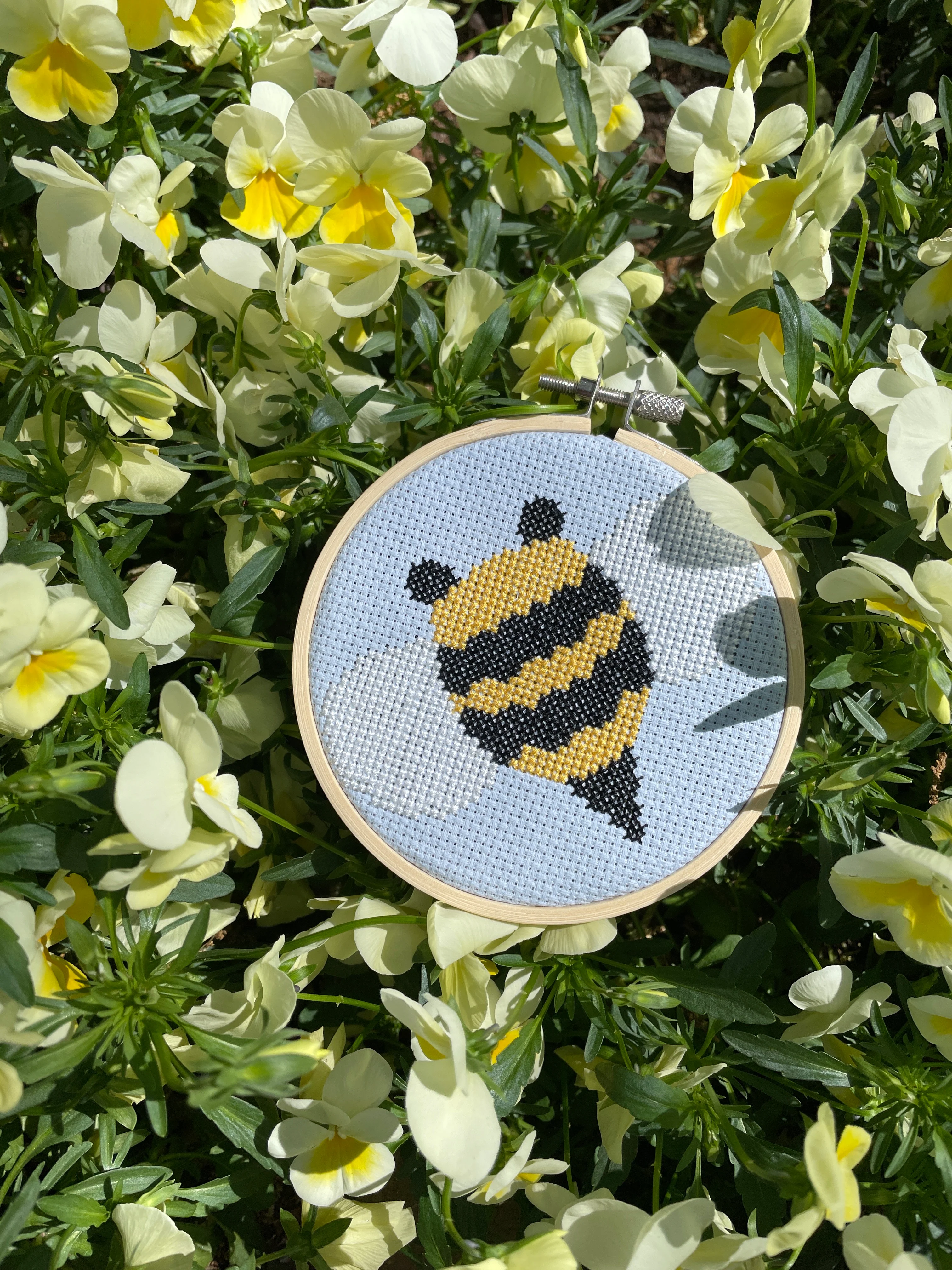 Busy Bee Counted Cross Stitch Kit - Image 2