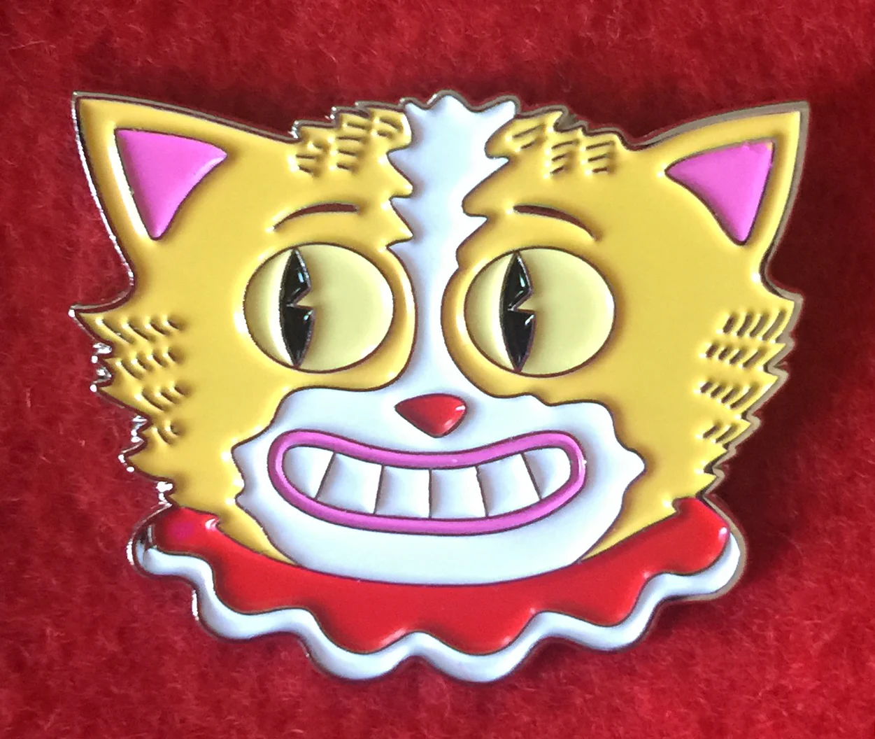 Smiling Cat Enamel Art Pin - Image 3
