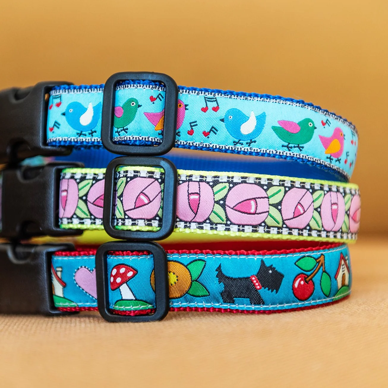 Cottage Rose Dog Collar - Image 3