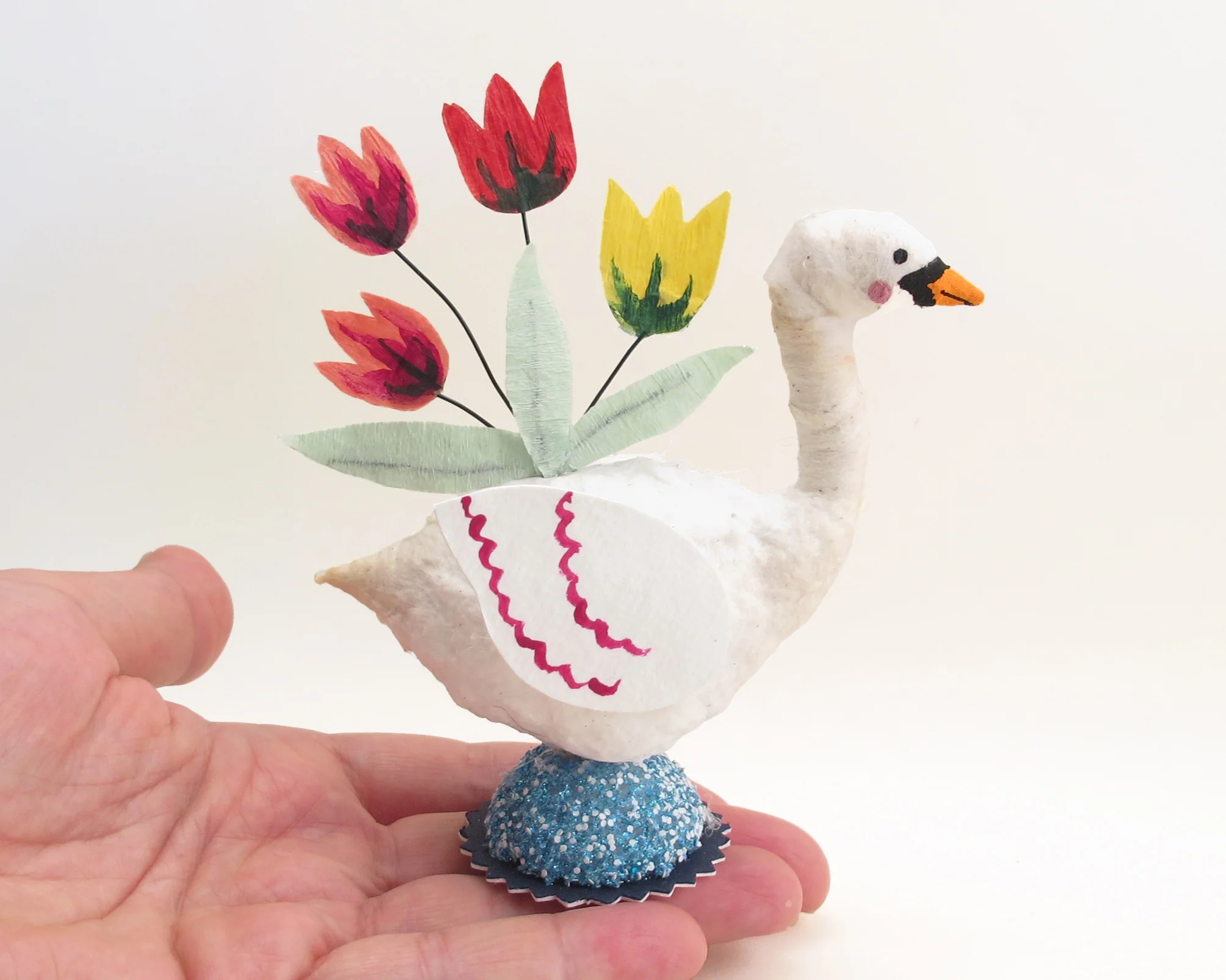 Swan Figurine - Image 2
