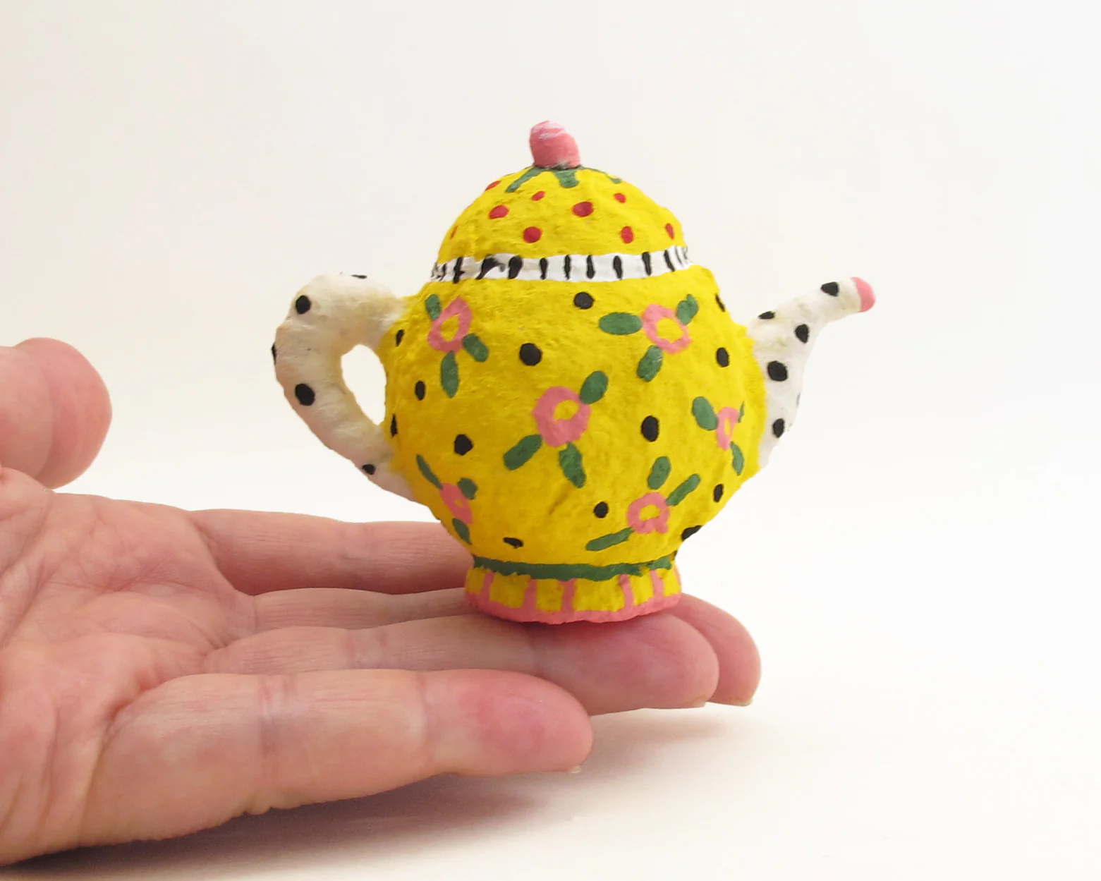 Teapot Figurine - Image 2